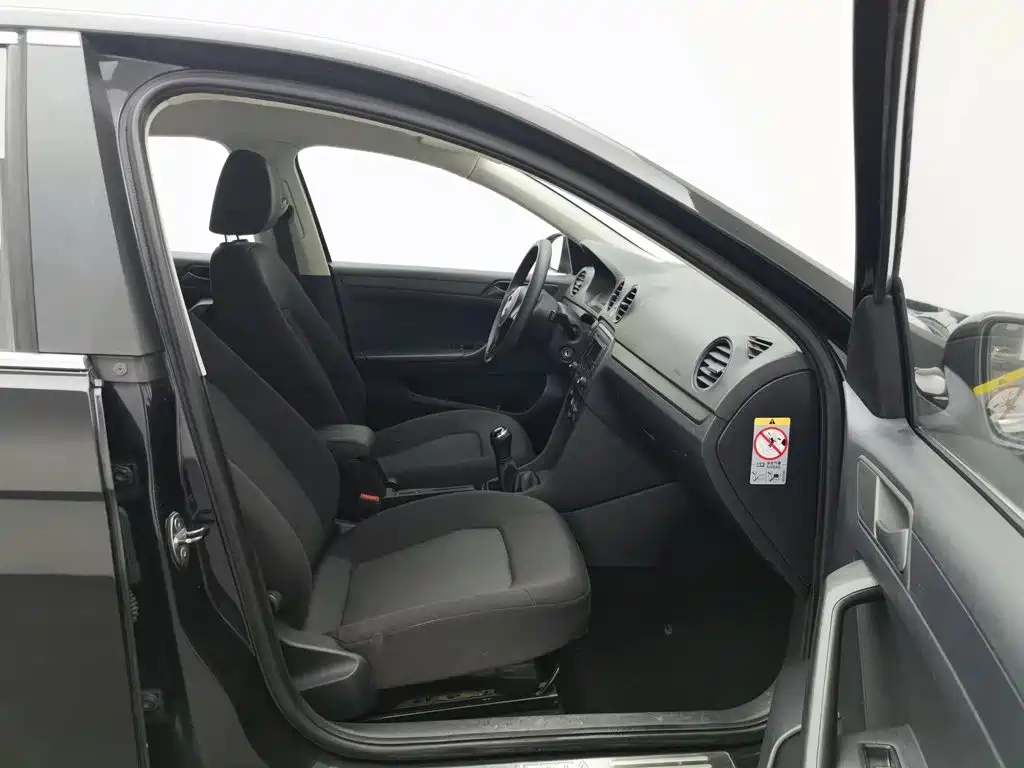 Volkswagen Jetta — миниатюра 23