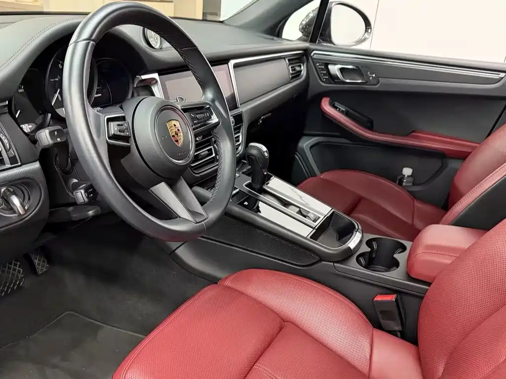 Porsche Macan — миниатюра 6