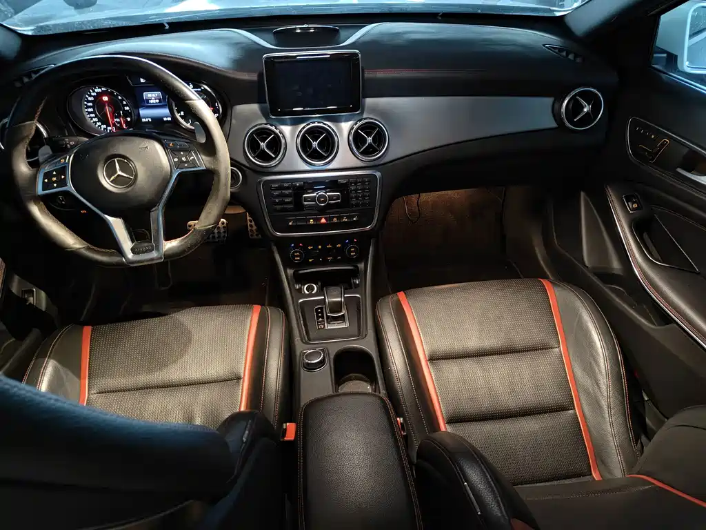 Mercedes-Benz GLA AMG — миниатюра 9