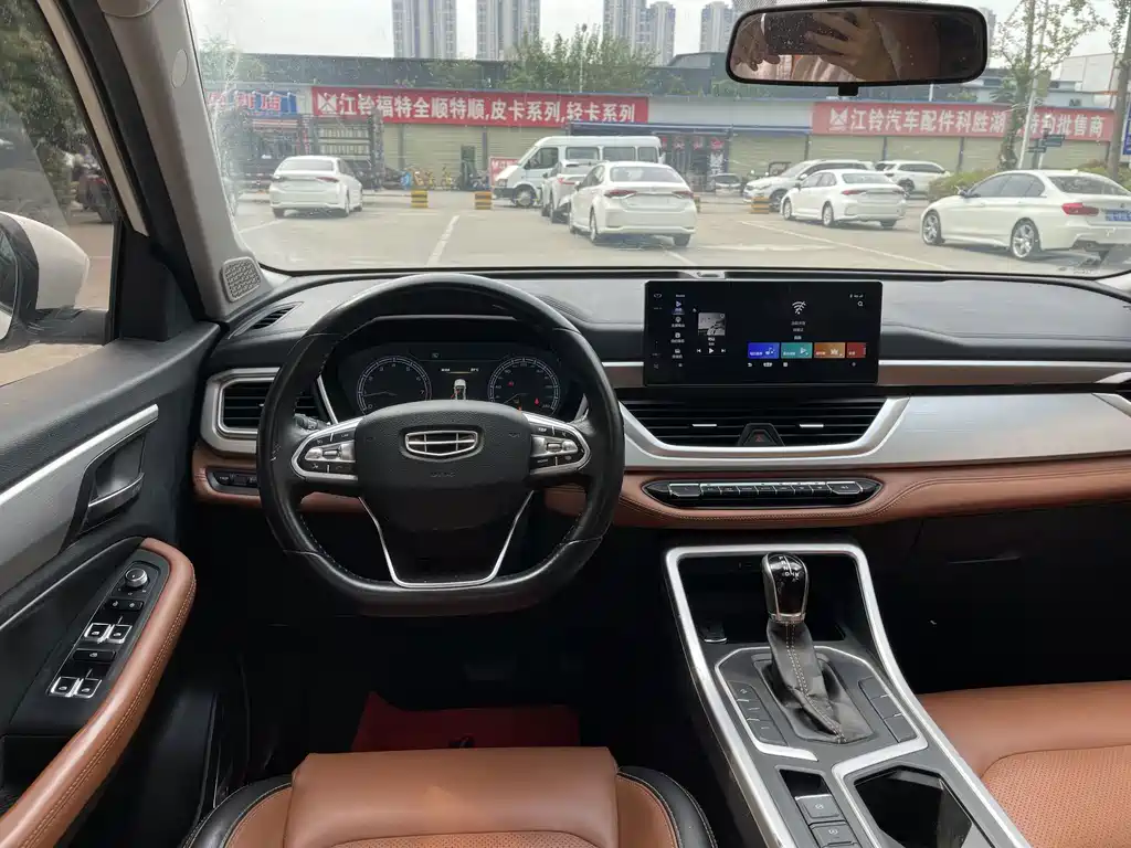 Geely Vision X6 — миниатюра 6