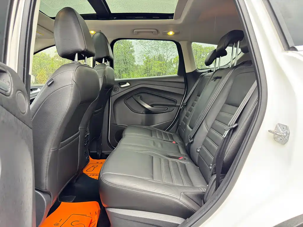 Ford Kuga — миниатюра 12