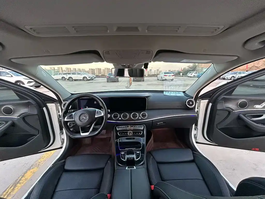 Mercedes-Benz E-Class — миниатюра 4