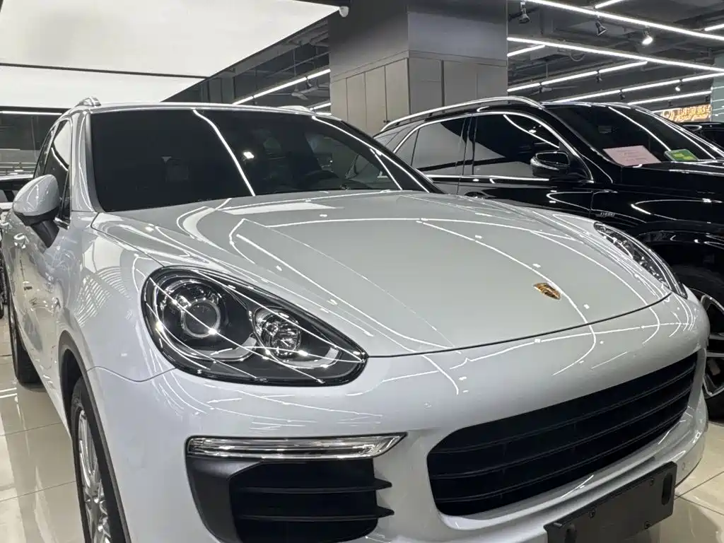 Porsche Cayenne — миниатюра 3