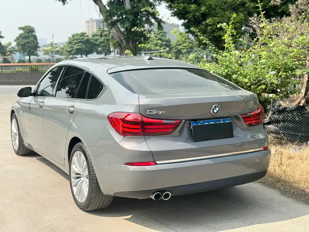 BMW 5 Series GT — миниатюра 18