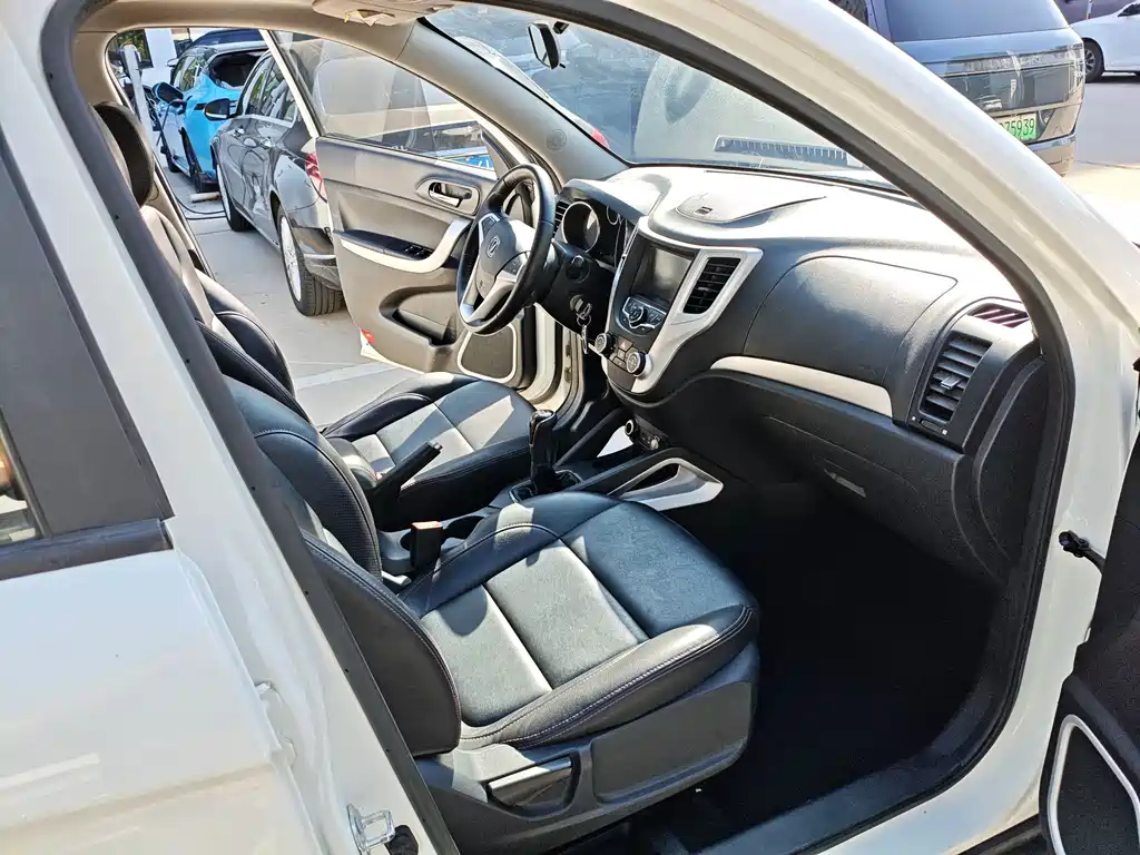 Changan CS35 — миниатюра 10