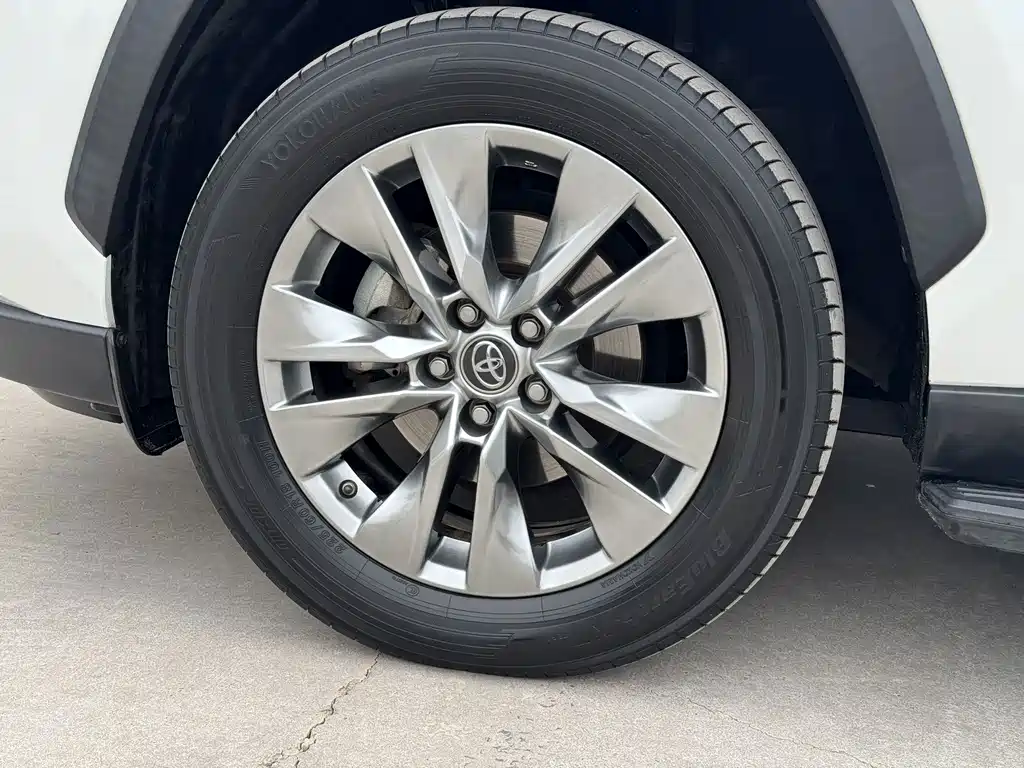 Toyota Wildlander — миниатюра 16