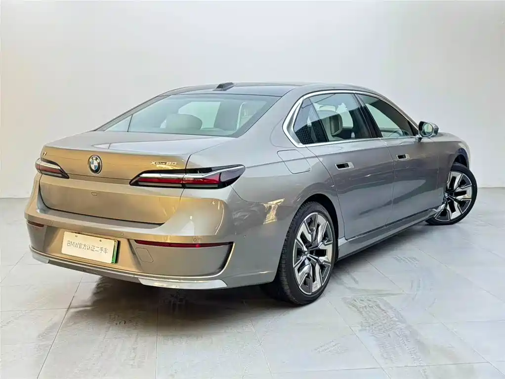 BMW i7 — миниатюра 4