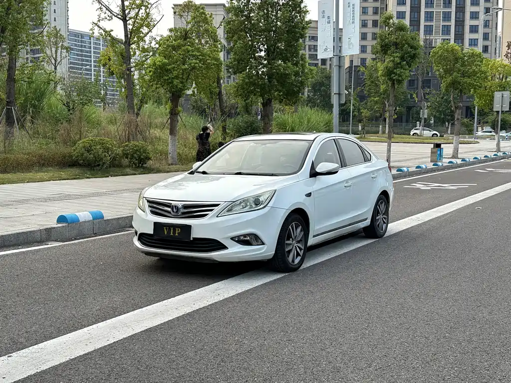 Changan Eado — миниатюра 3