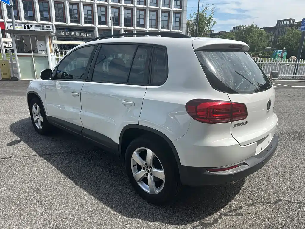 Volkswagen Tiguan — миниатюра 9