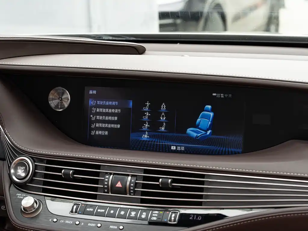 Lexus LS — миниатюра 16