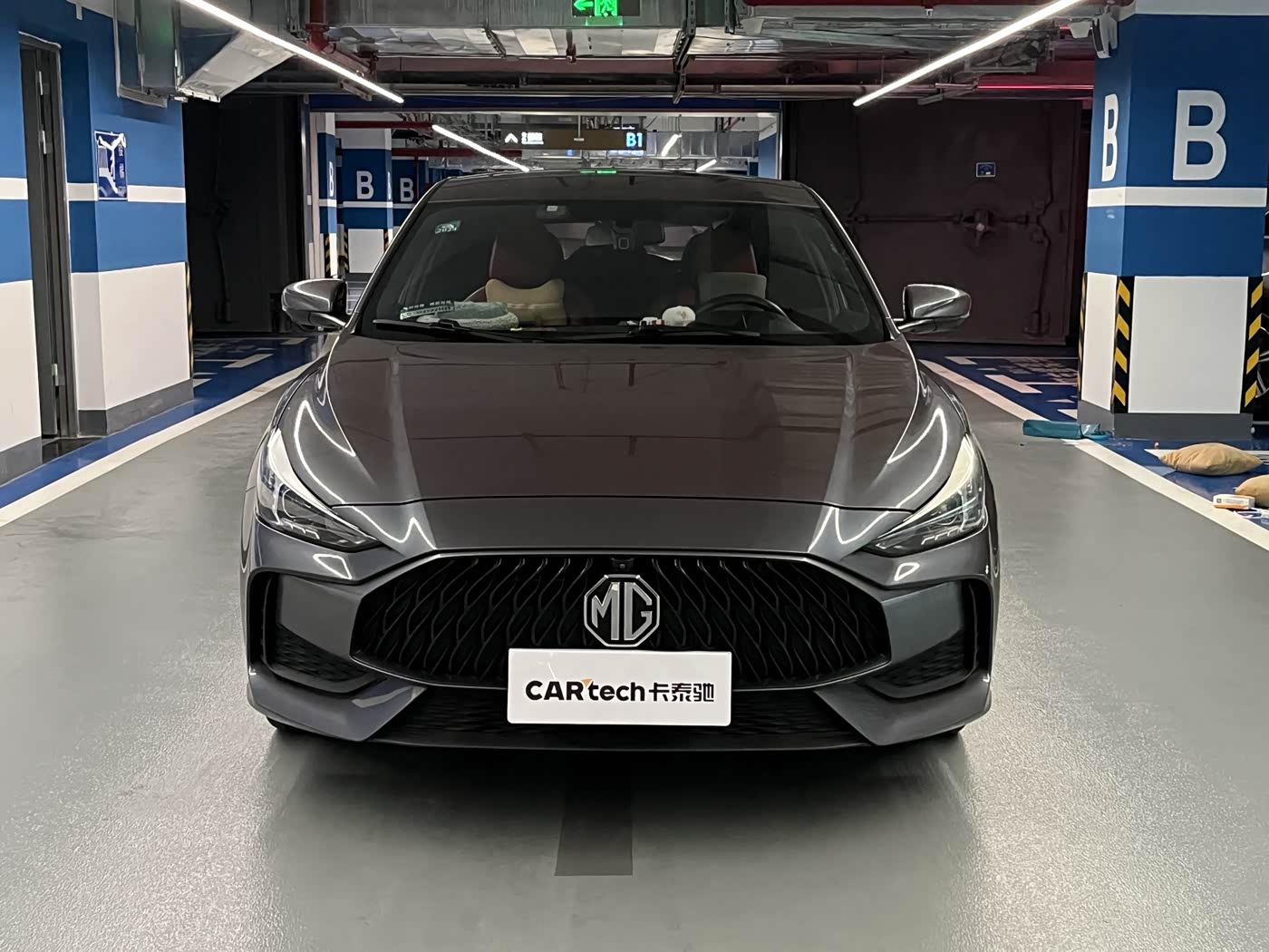 MG MG5 1.5 л 2022 г. Серебристо-серый, пробег 32000 км