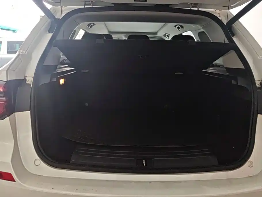 Roewe RX5 New Energy — миниатюра 4