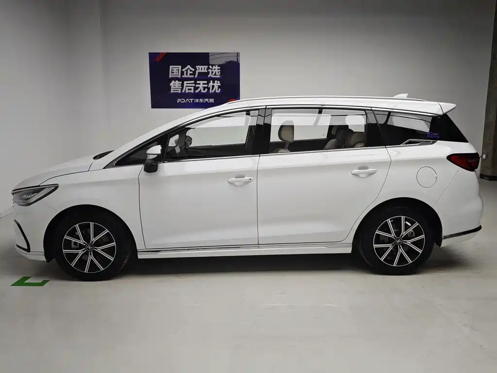BYD MAX New Energy — миниатюра 9