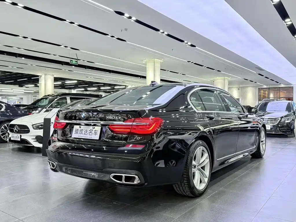 BMW 7 SERIES