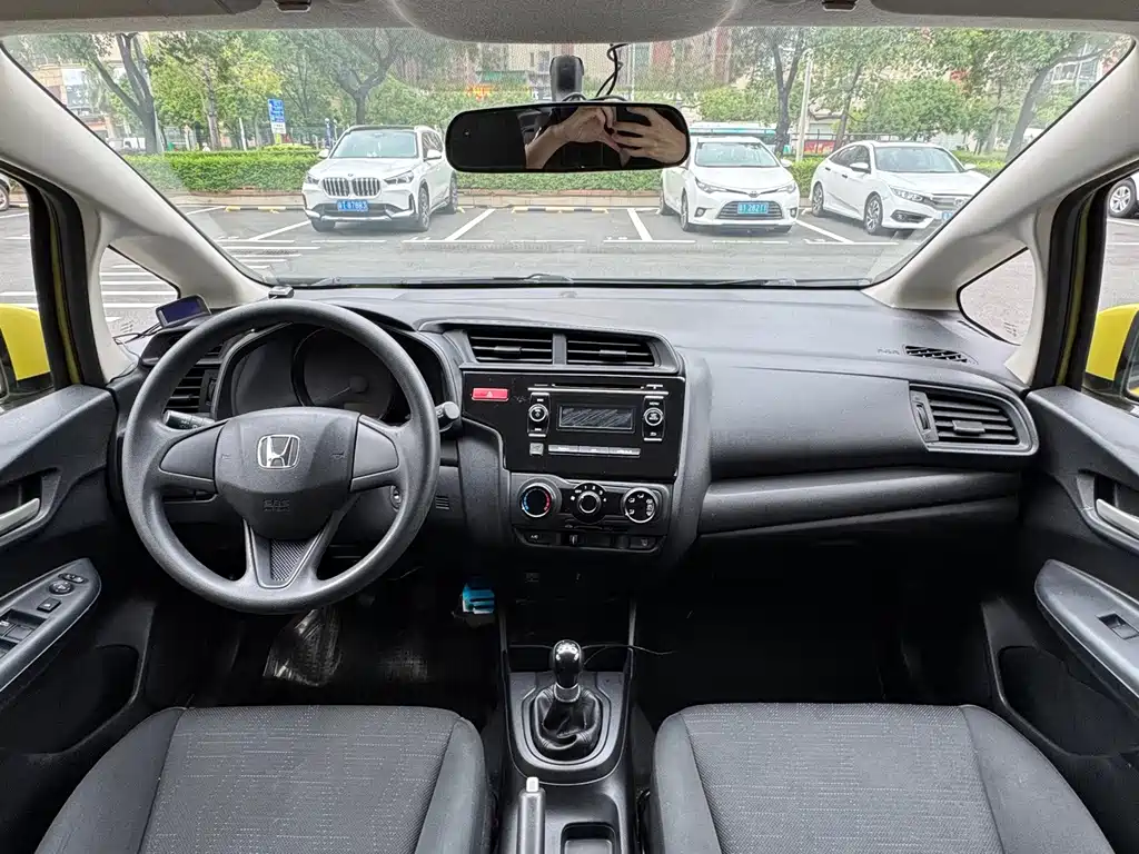 Honda Fit — миниатюра 6