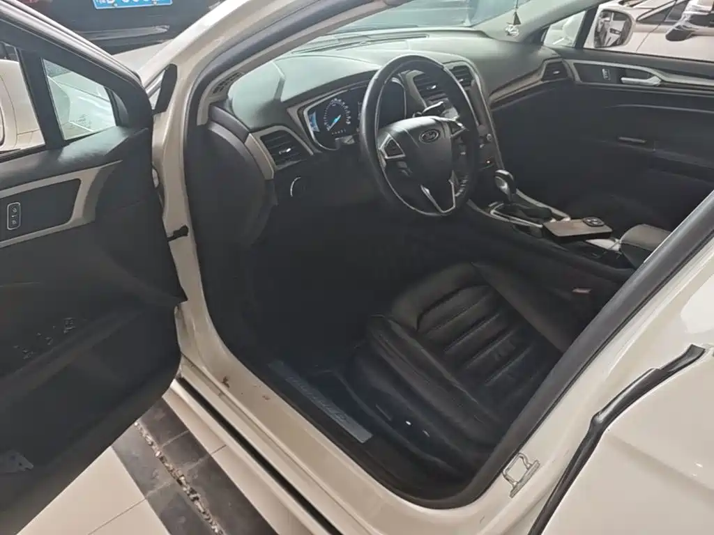 Ford Mondeo — миниатюра 16