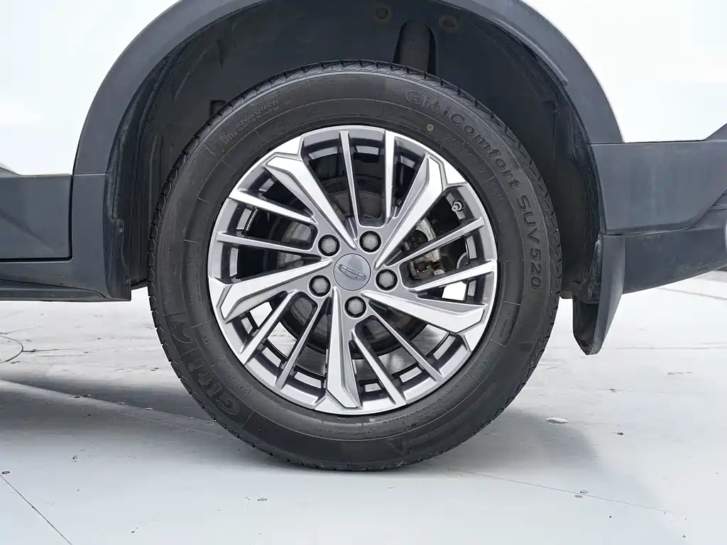 Geely Binyue — миниатюра 17