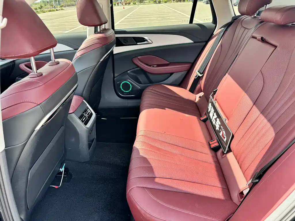 Hongqi Hongqi H5 — миниатюра 9