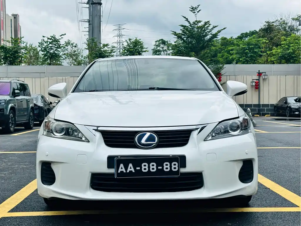 Lexus CT 2013 CT200h Comfort