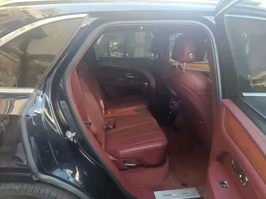 Bentley Bentayga PHEV — миниатюра 4