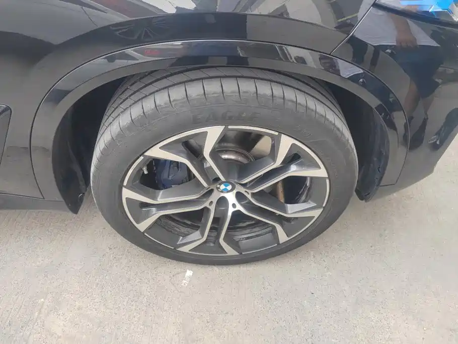 BMW X5 — миниатюра 6