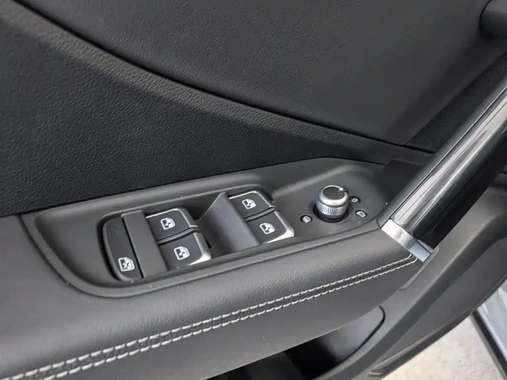 Audi Q2L 2025 35TFSI