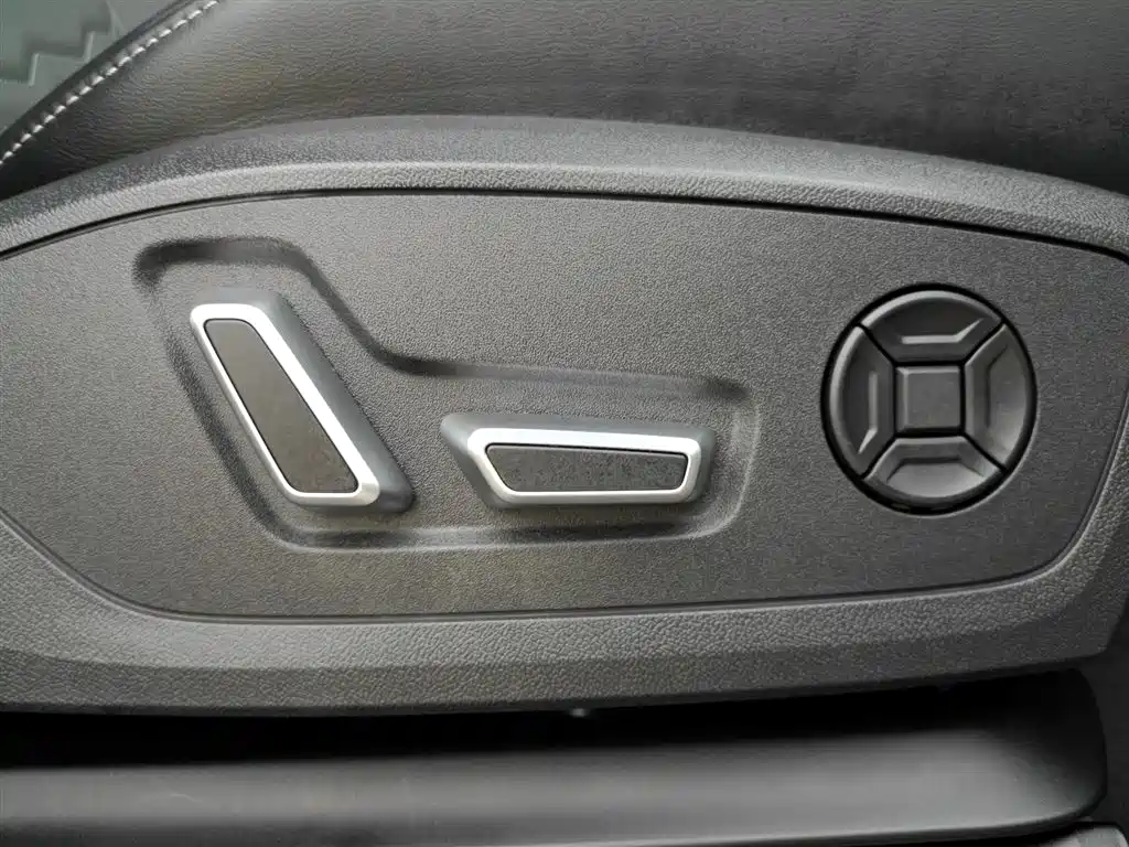 Audi Q6L e-tron id 4515283 из Китая 8