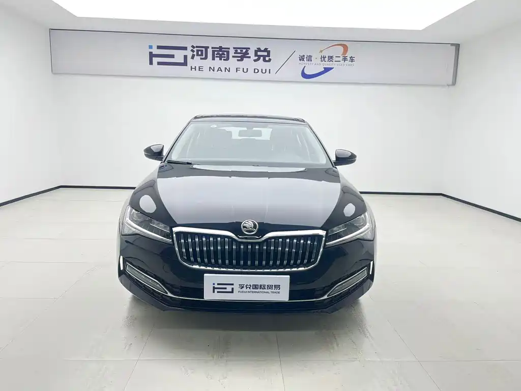 Skoda Superb TSI280 DSG Premium Edition, фото 2