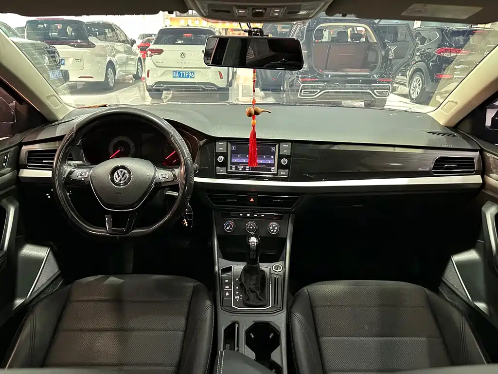 Volkswagen Lavida — миниатюра 5