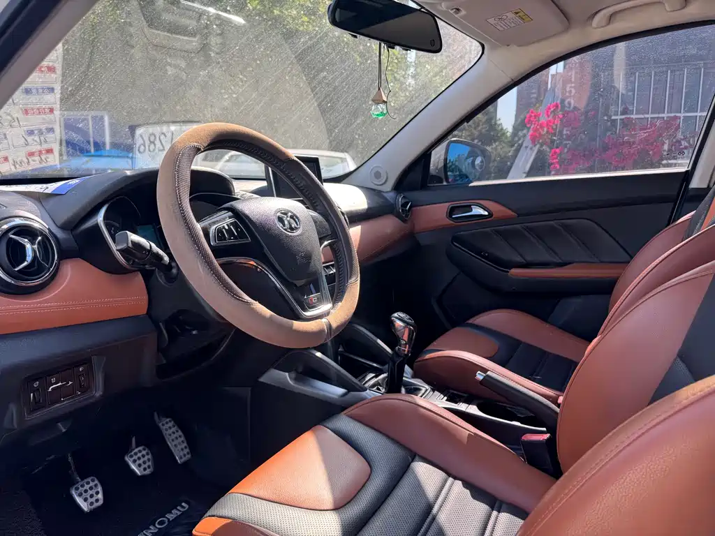 BAIC X35 2016 1.5L MT Luxury