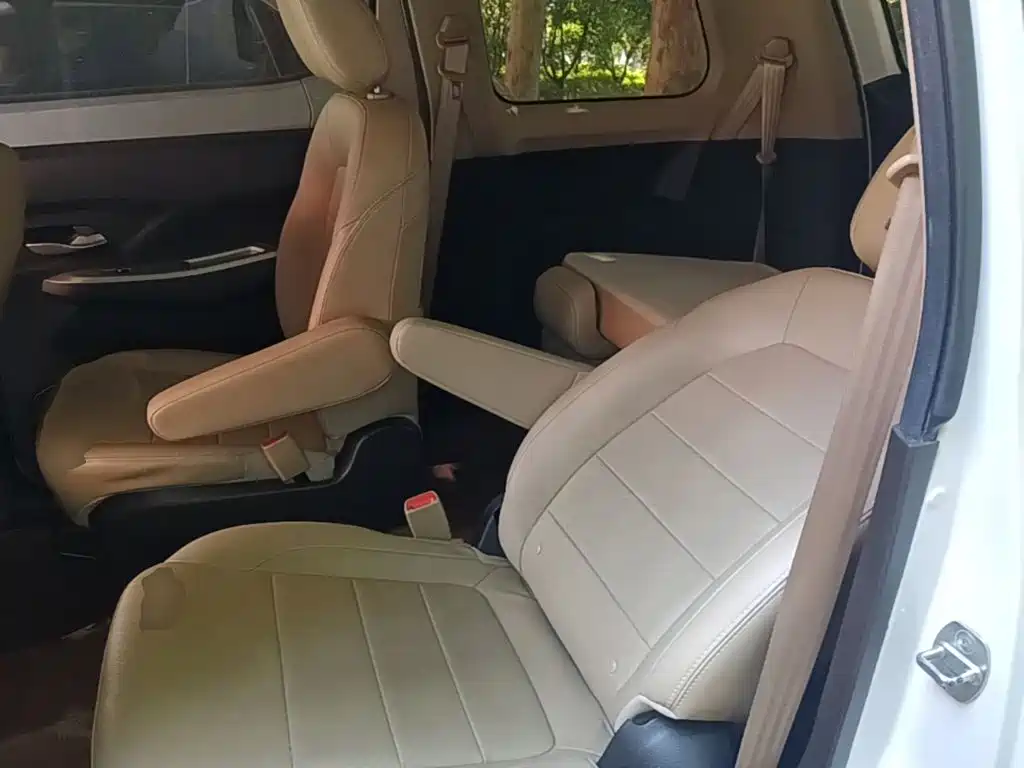Wuling Hongguang — миниатюра 17