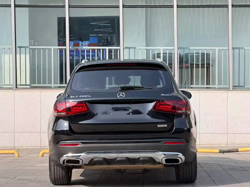 MERCEDES-BENZ GLC