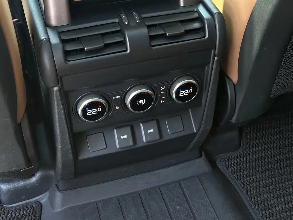 Land Rover Defender — миниатюра 14
