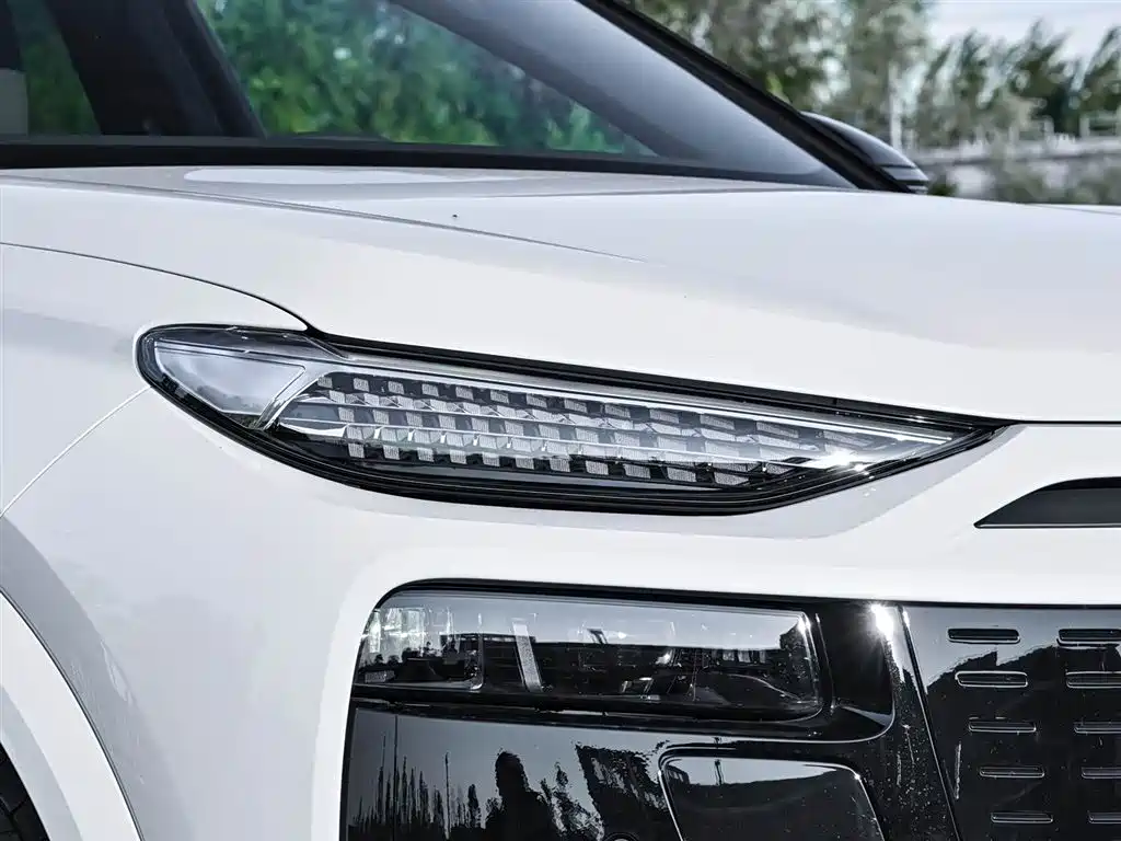 Audi Q6L e-tron id 4515283 из Китая 9