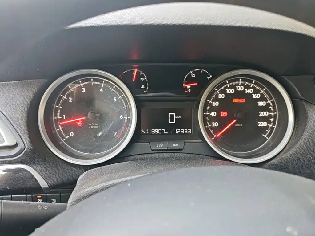 Peugeot 408 — миниатюра 12