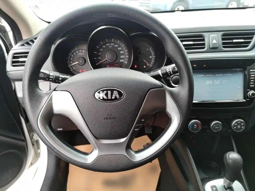 Kia K2 — миниатюра 11