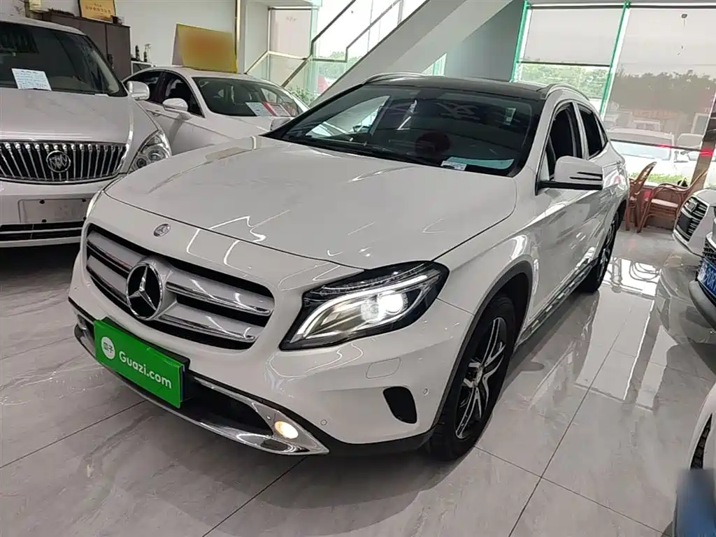 Mercedes-Benz GLA 2015