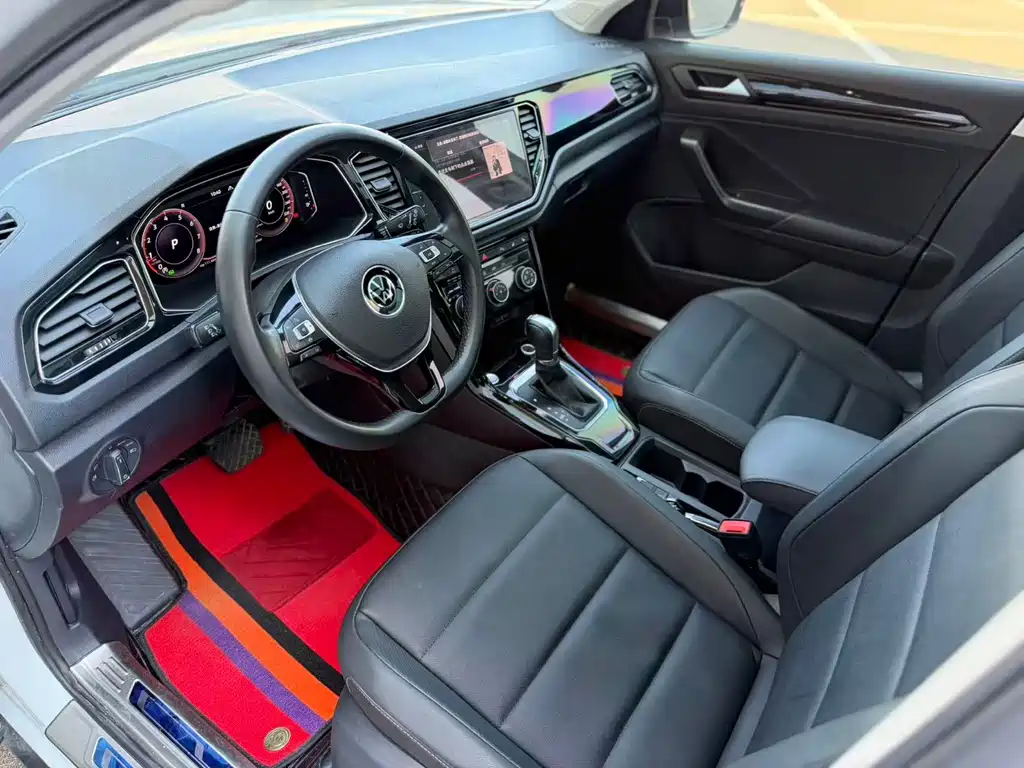 Volkswagen T-Roc — миниатюра 7