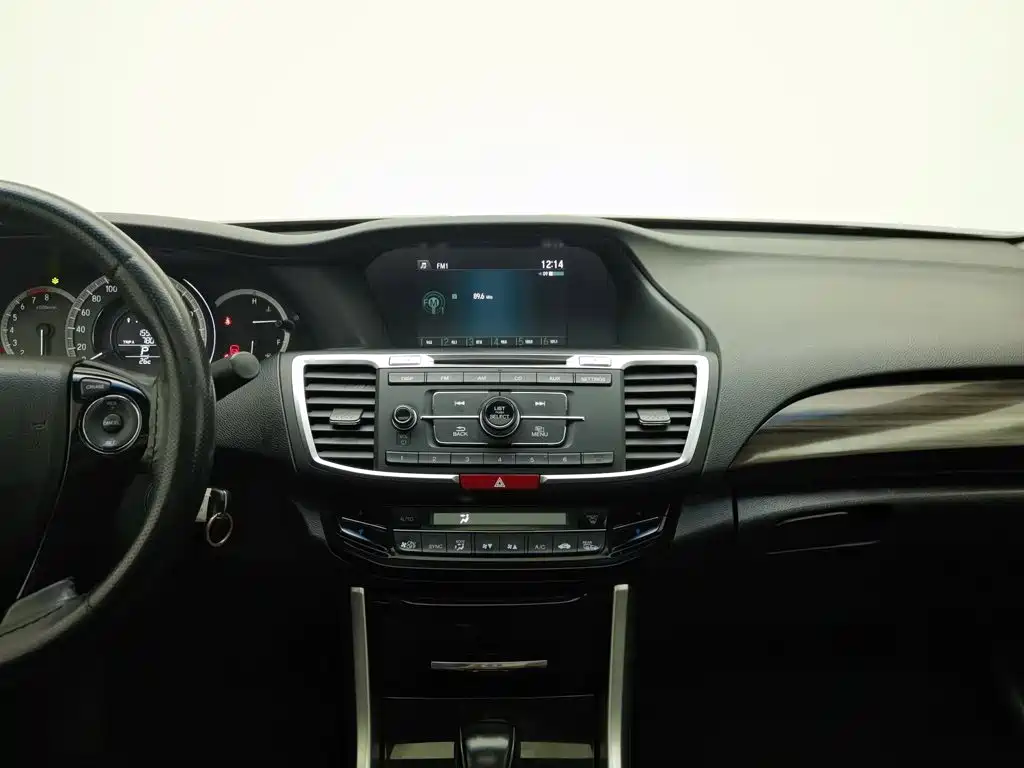 Honda Accord — миниатюра 12