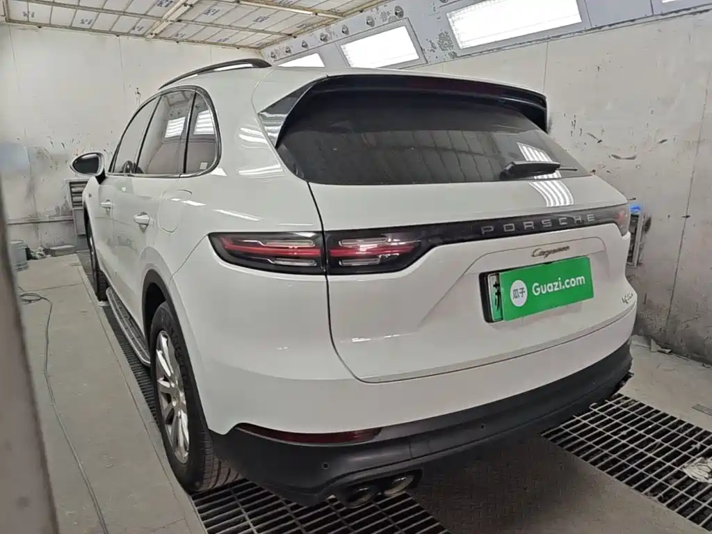 Porsche Cayenne Hybrid — миниатюра 5