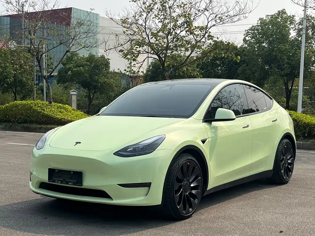 Tesla Model Y 2022