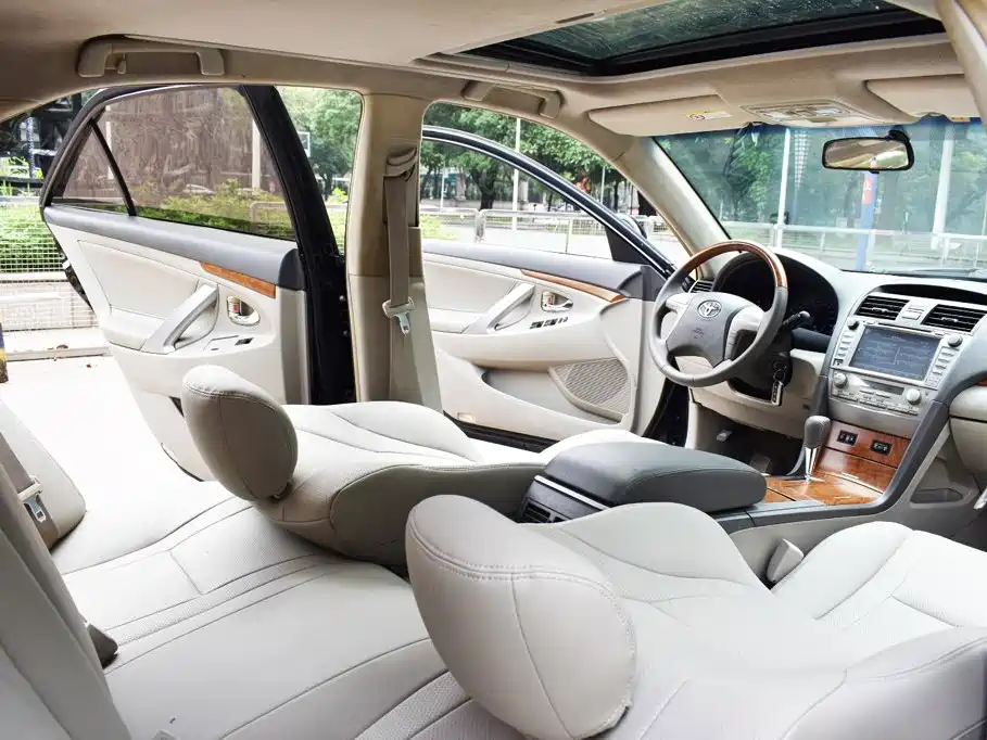 Toyota Camry — миниатюра 12
