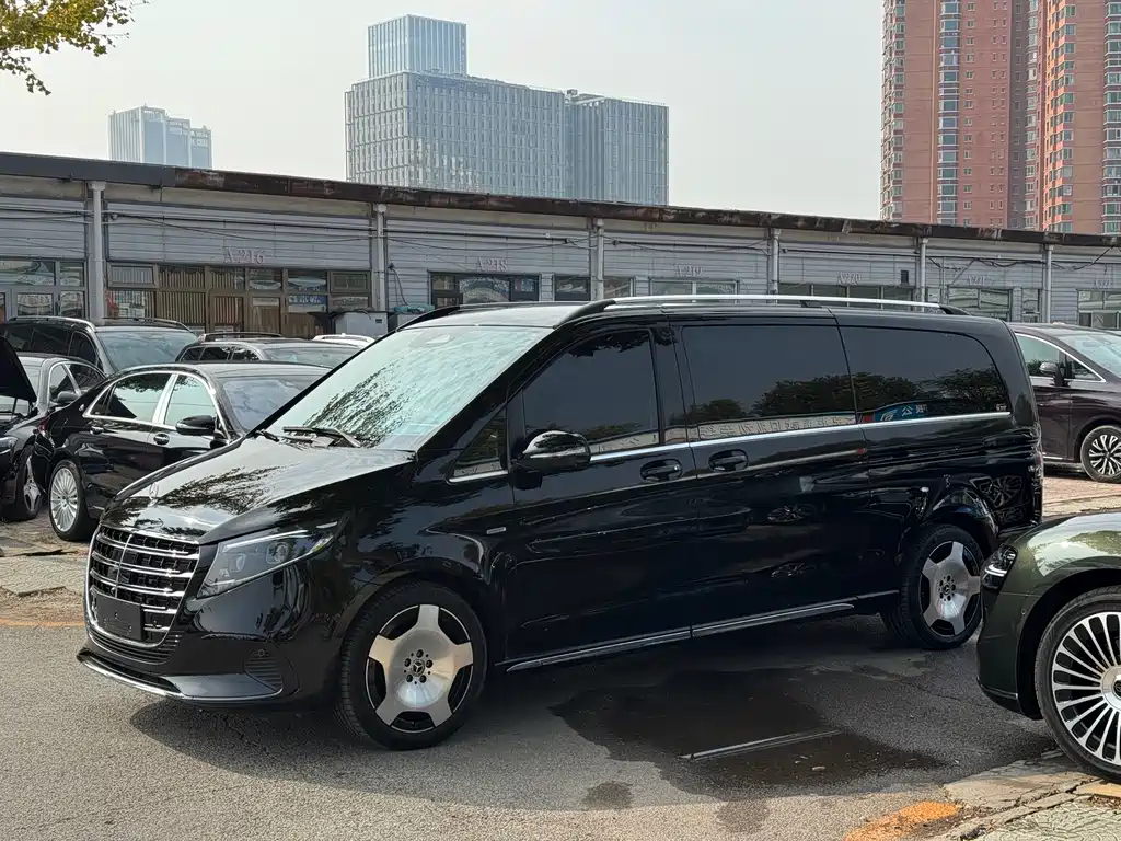 MERCEDES-BENZ V CLASS