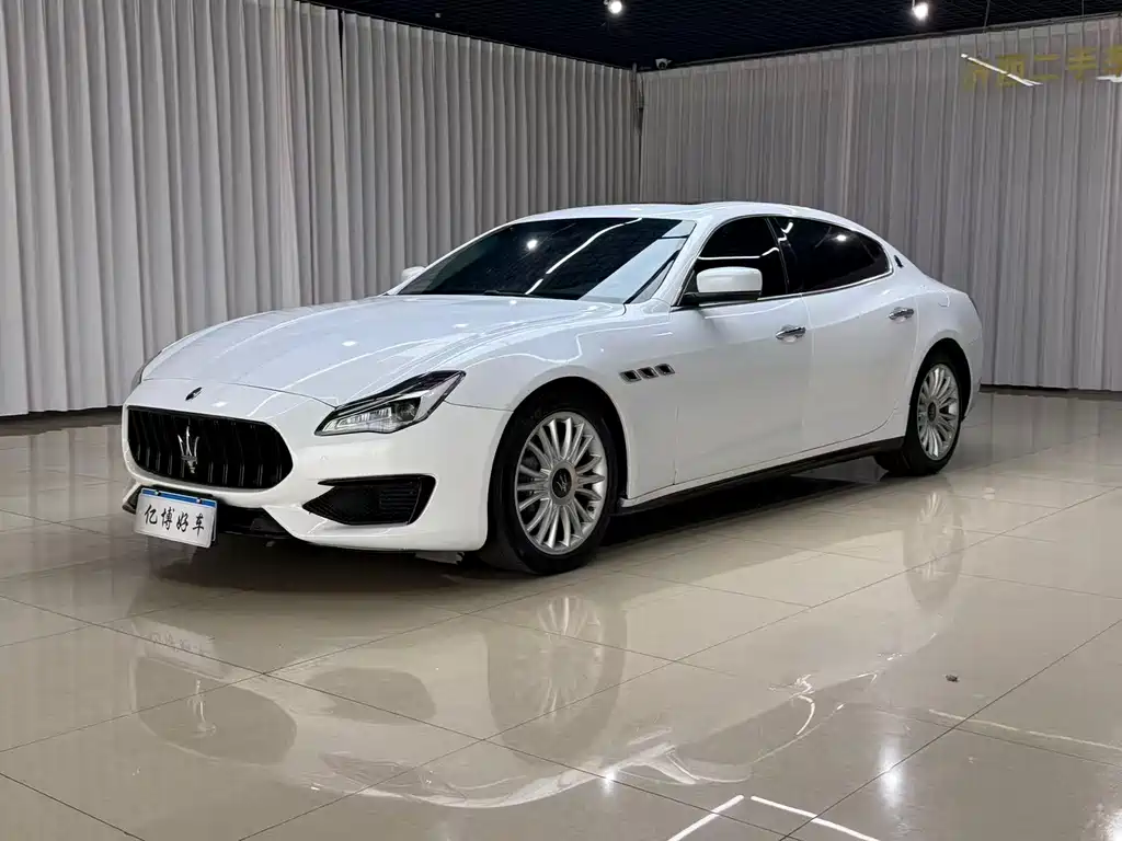 Maserati Quattroporte 2015