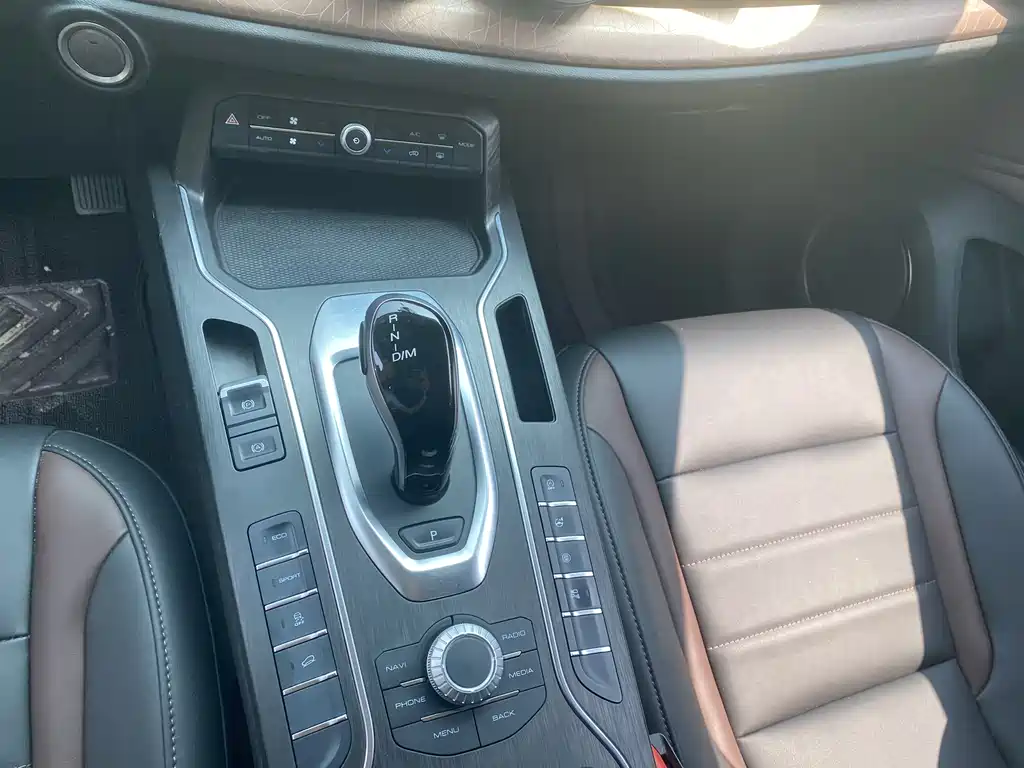 WEI PAI WEI BRAND VV5