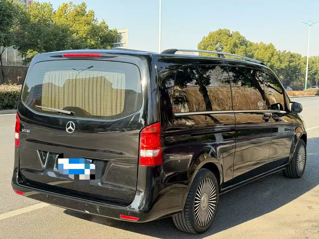 MERCEDES-BENZ VITO
