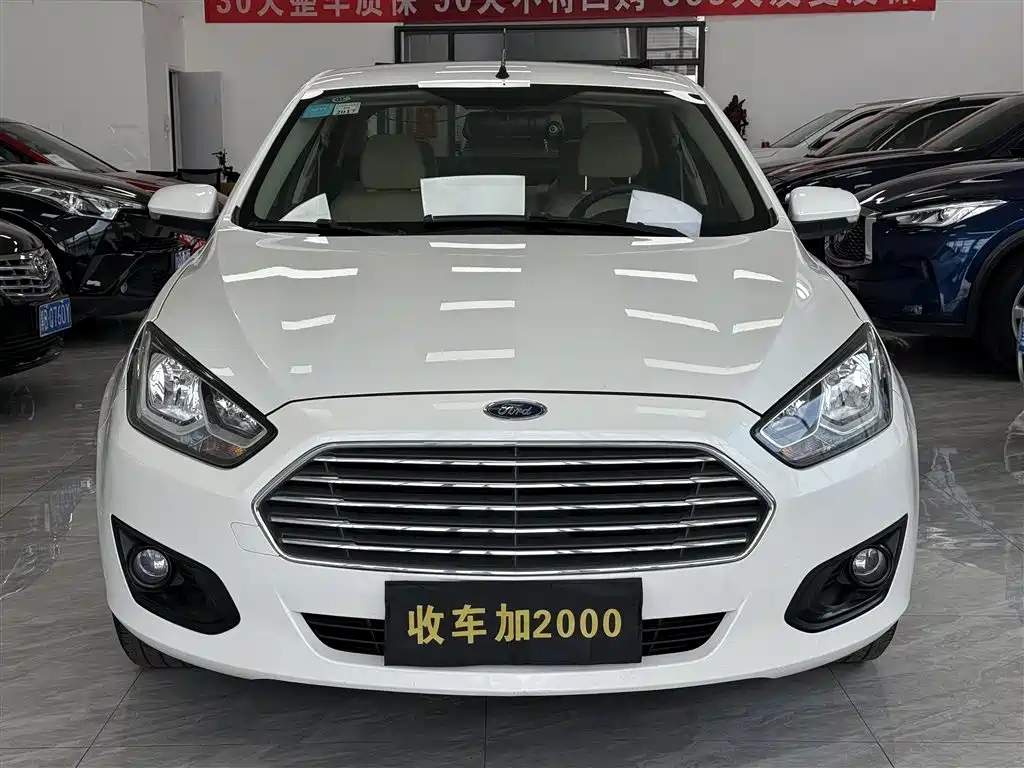 Ford Escort 2015