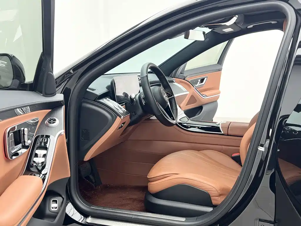 Mercedes-Benz S-Class — миниатюра 6