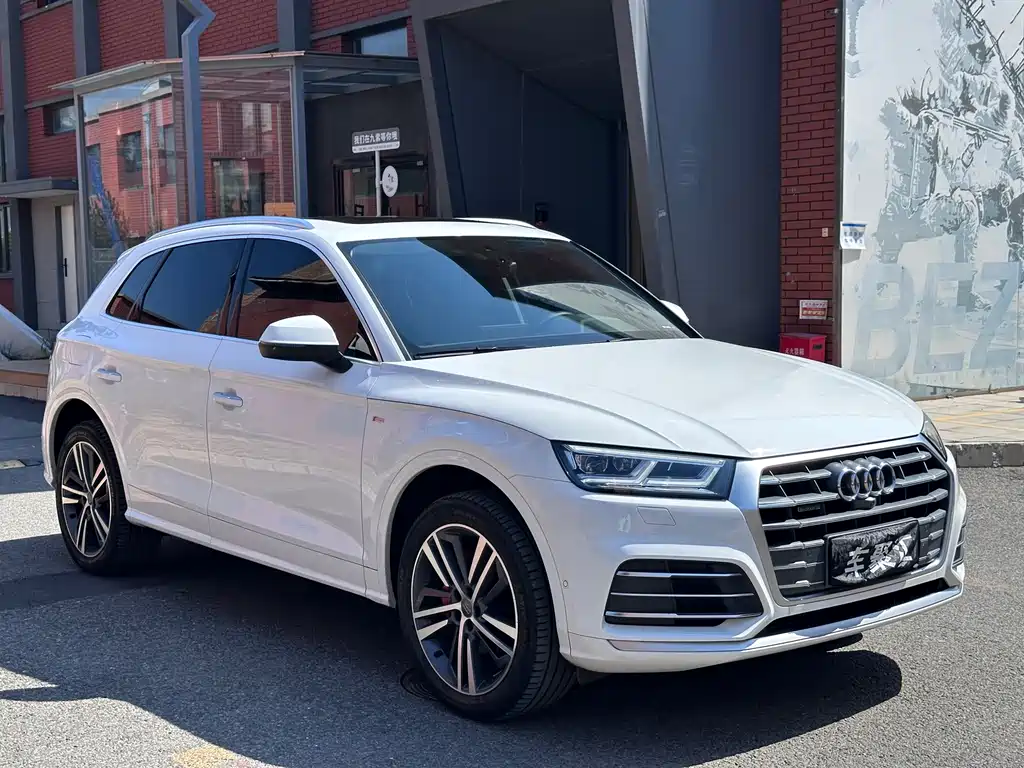 Audi Q5L — миниатюра 3