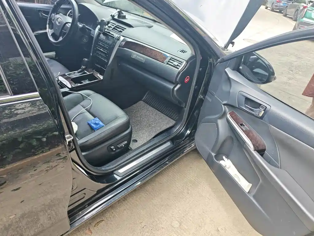 Toyota Camry — миниатюра 20